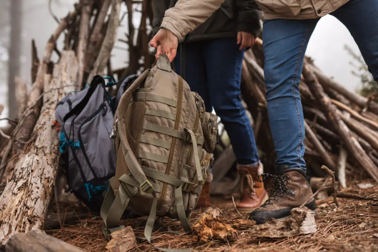 1-close-up-people-with-backpacks-nature